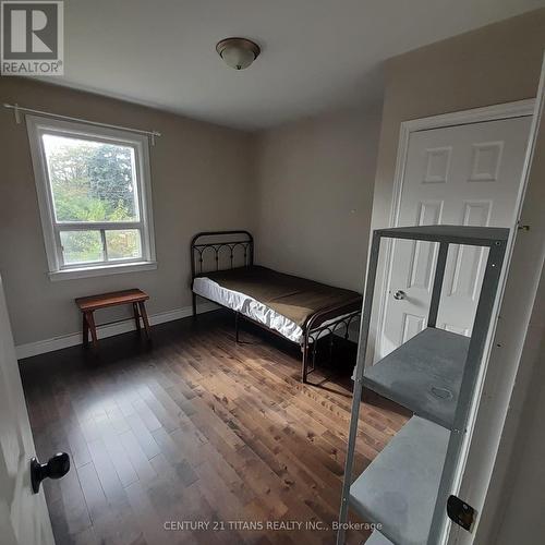 670 Pharmacy Main Avenue, Toronto, ON - Indoor Photo Showing Bedroom