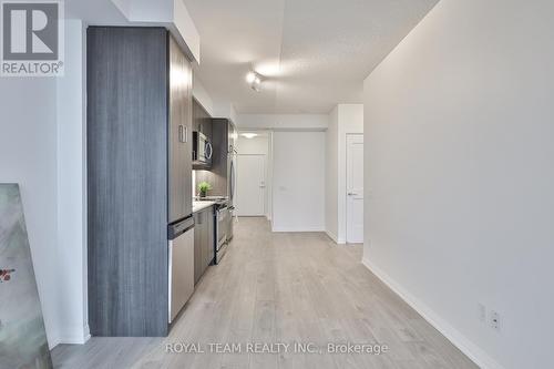 3201 - 7895 Jane Street, Vaughan, ON - Indoor