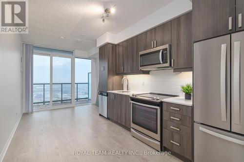 3201 - 7895 Jane Street, Vaughan, ON - Indoor Photo Showing Kitchen With Upgraded Kitchen