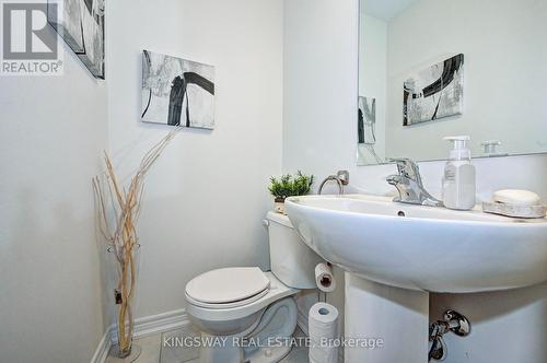 50 - 166 Deerpath Drive, Guelph, ON - Indoor Photo Showing Bathroom