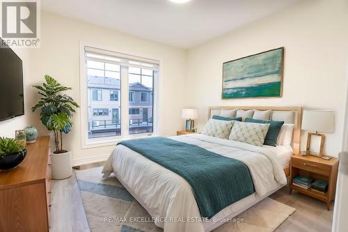 83 - 10 Birmingham Drive, Cambridge, ON - Indoor Photo Showing Bedroom