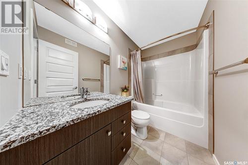 451 Secord Way, Saskatoon, SK - Indoor Photo Showing Bathroom