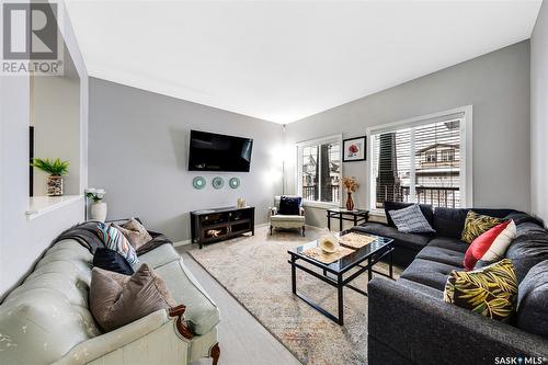 451 Secord Way, Saskatoon, SK - Indoor Photo Showing Living Room