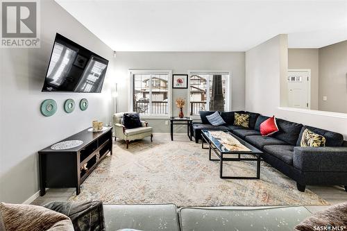 451 Secord Way, Saskatoon, SK - Indoor Photo Showing Living Room