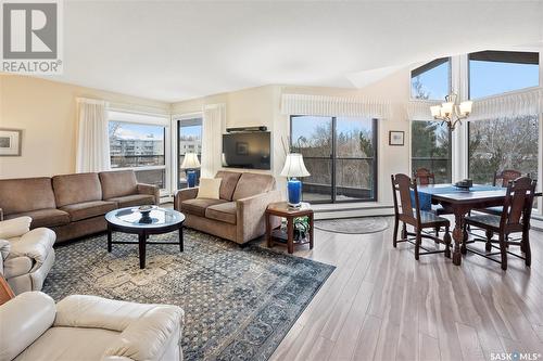 301 2305 Adelaide Street, Saskatoon, SK - Indoor Photo Showing Living Room