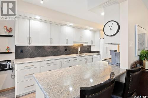 301 2305 Adelaide Street, Saskatoon, SK - Indoor Photo Showing Kitchen With Upgraded Kitchen