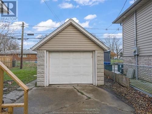 2470 Cadillac Unit# Upper, Windsor, ON - Outdoor