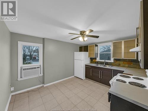 2470 Cadillac Unit# Upper, Windsor, ON - Indoor Photo Showing Kitchen With Double Sink