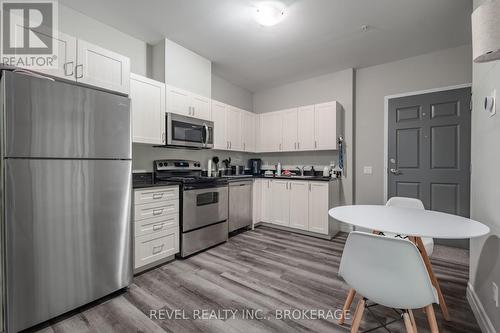 220 - 501 Frontenac Street, Kingston (East Of Sir John A. Blvd), ON - Indoor Photo Showing Kitchen