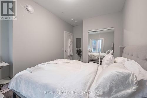 220 - 501 Frontenac Street, Kingston (East Of Sir John A. Blvd), ON - Indoor Photo Showing Bedroom