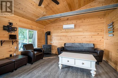 4113 County Rd 9, Greater Napanee, ON - Indoor