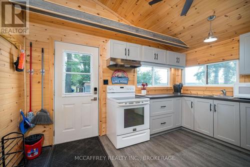 4113 County Rd 9, Greater Napanee, ON - Indoor Photo Showing Kitchen