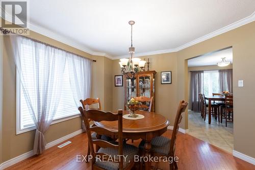 129 Simcoe Avenue, Middlesex Centre (Komoka), ON - Indoor Photo Showing Dining Room