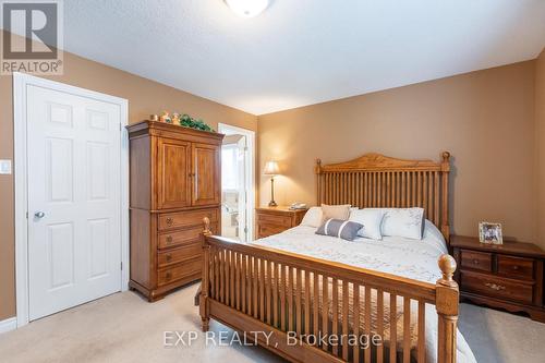 129 Simcoe Avenue, Middlesex Centre (Komoka), ON - Indoor Photo Showing Bedroom