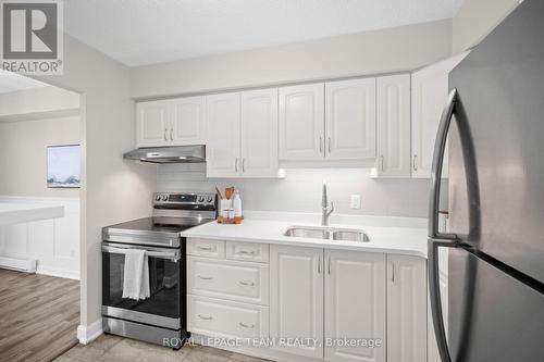 304 - 158C Mcarthur Avenue, Ottawa, ON - Indoor Photo Showing Kitchen