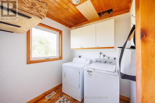 490 Mathews Road N, Fort Erie (336 - Point Abino), ON - Indoor Photo Showing Laundry Room