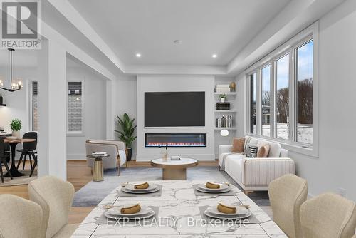 74 Marie Street, Pelham (662 - Fonthill), ON - Indoor Photo Showing Living Room