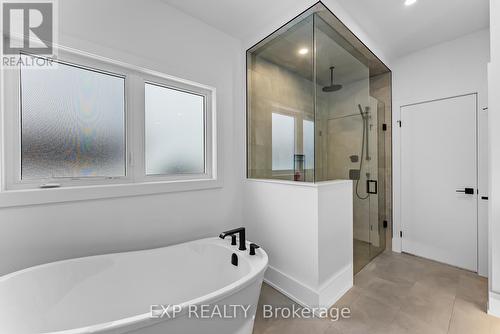 74 Marie Street, Pelham (662 - Fonthill), ON - Indoor Photo Showing Bathroom