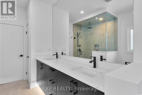 74 Marie Street, Pelham (662 - Fonthill), ON - Indoor Photo Showing Bathroom