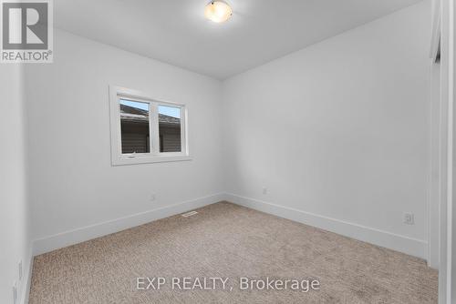 74 Marie Street, Pelham (662 - Fonthill), ON - Indoor Photo Showing Other Room