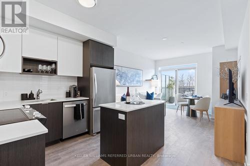 324 - 202 Burnhamthorpe Road E, Mississauga, ON - Indoor Photo Showing Kitchen With Stainless Steel Kitchen With Upgraded Kitchen