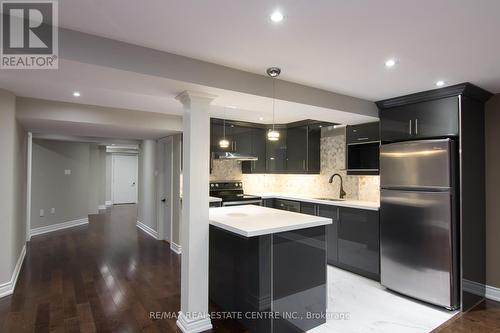 Bsmt - 467 Huntington Ridge Drive, Mississauga, ON - Indoor Photo Showing Kitchen With Upgraded Kitchen