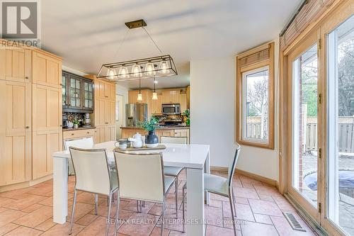 2892 Arlington Drive, Oakville, ON - Indoor Photo Showing Dining Room