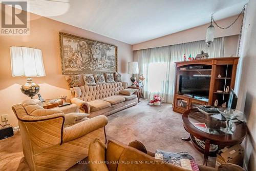 48 Frankton Crescent, Toronto, ON - Indoor Photo Showing Living Room