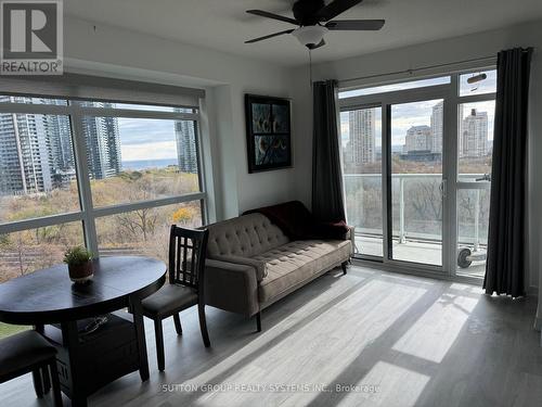 804 - 251 Manitoba Street, Toronto, ON - Indoor Photo Showing Living Room