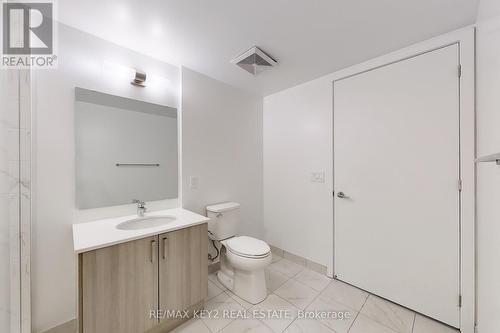 302 - 556 Marlee Avenue, Toronto, ON - Indoor Photo Showing Bathroom