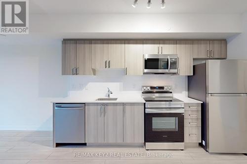 302 - 556 Marlee Avenue, Toronto, ON - Indoor Photo Showing Kitchen