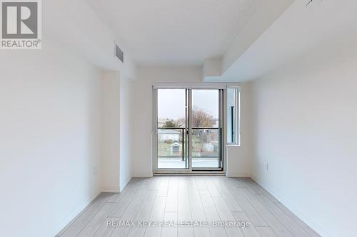 302 - 556 Marlee Avenue, Toronto, ON - Indoor Photo Showing Other Room