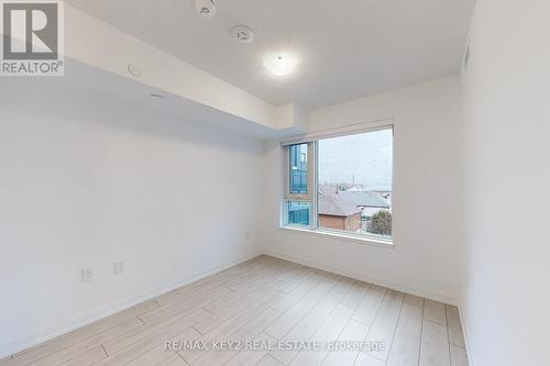 302 - 556 Marlee Avenue, Toronto, ON - Indoor Photo Showing Other Room