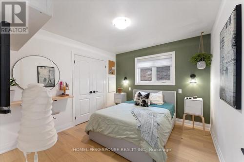 35 Chester Crescent, Halton Hills, ON - Indoor Photo Showing Bedroom