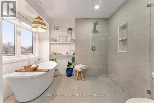 35 Chester Crescent, Halton Hills, ON - Indoor Photo Showing Bathroom