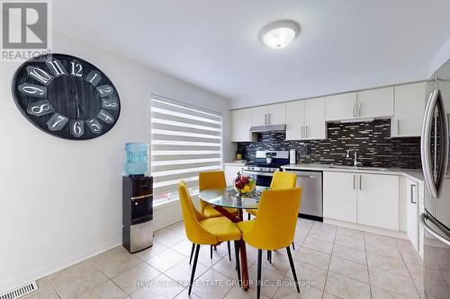 1506 Harwood Drive, Milton, ON - Indoor Photo Showing Kitchen