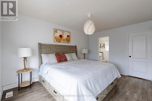 1506 Harwood Drive, Milton, ON - Indoor Photo Showing Bedroom