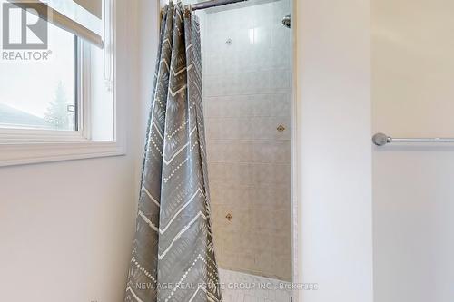 1506 Harwood Drive, Milton, ON - Indoor Photo Showing Bathroom