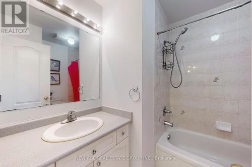 1506 Harwood Drive, Milton, ON - Indoor Photo Showing Bathroom