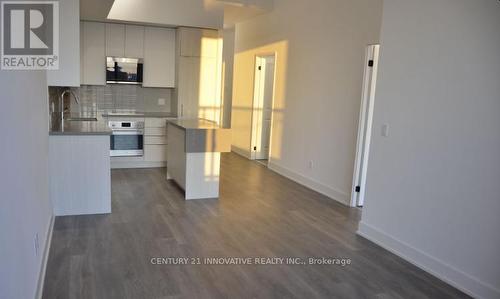 207 - 2481 Taunton Road S, Oakville, ON - Indoor Photo Showing Kitchen