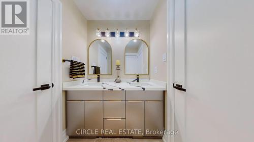 5351 Forest Ridge Drive, Mississauga, ON - Indoor Photo Showing Bathroom