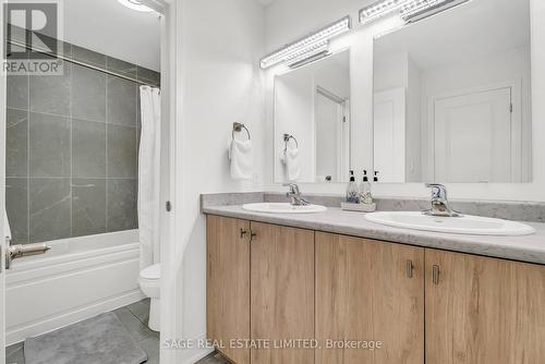 2101 Primate Road, Mississauga, ON - Indoor Photo Showing Bathroom