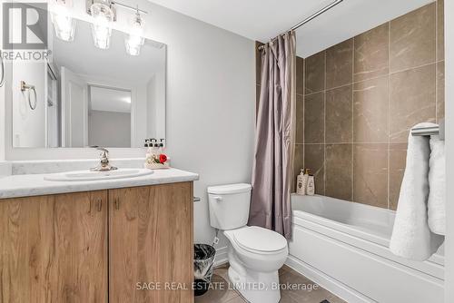 2101 Primate Road, Mississauga, ON - Indoor Photo Showing Bathroom