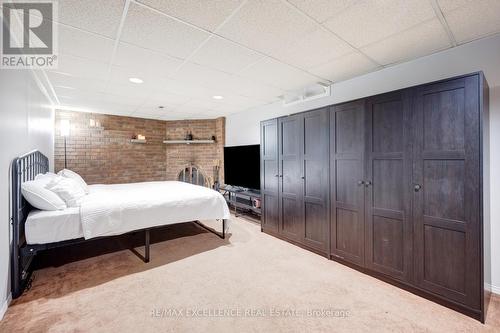 4 Brookview Road, Brampton, ON - Indoor Photo Showing Bedroom