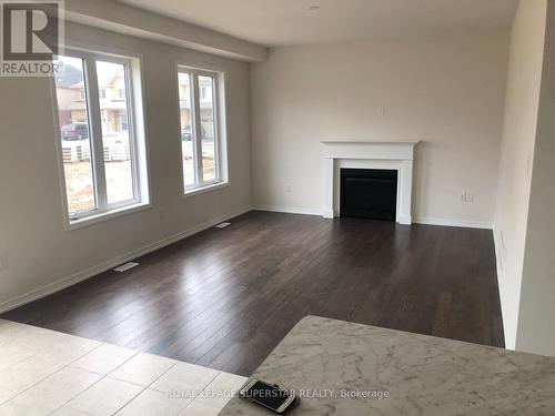 32 Anderson Road, Brantford, ON - Indoor Photo Showing Living Room With Fireplace