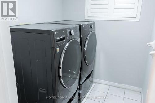 98 Kovac Road, Cambridge, ON - Indoor Photo Showing Laundry Room