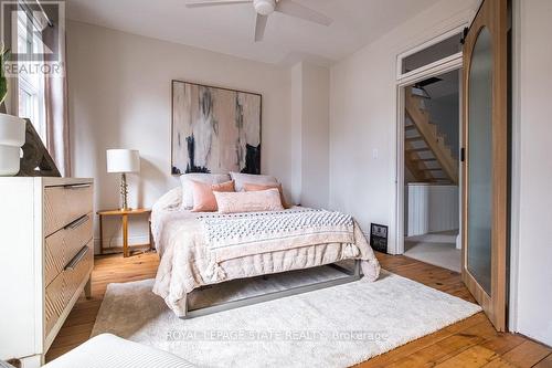 20 Peter Street, Hamilton, ON - Indoor Photo Showing Bedroom