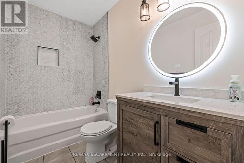 76 Redfern Avenue, Hamilton, ON - Indoor Photo Showing Bathroom