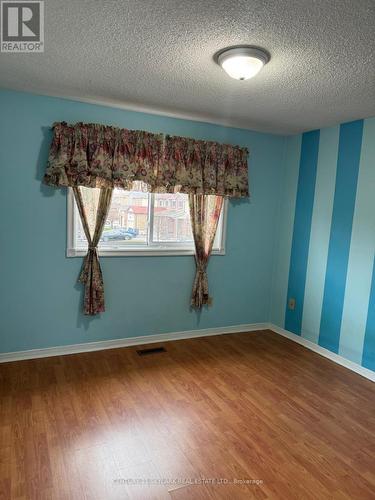 24 Sparrow Court, Brampton, ON - Indoor Photo Showing Other Room