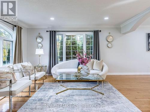 891 Hwy 8, Hamilton, ON - Indoor Photo Showing Living Room